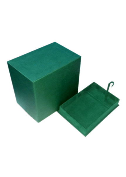 Коробка подарочная зеленая
